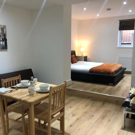 לונדון City Sparrow Apartments 4 מראה חיצוני תמונה